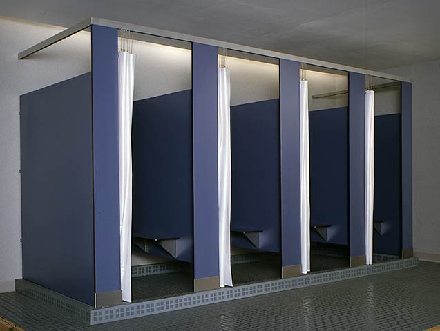 bobrick-toilet-partitions-toilet-compartments_05