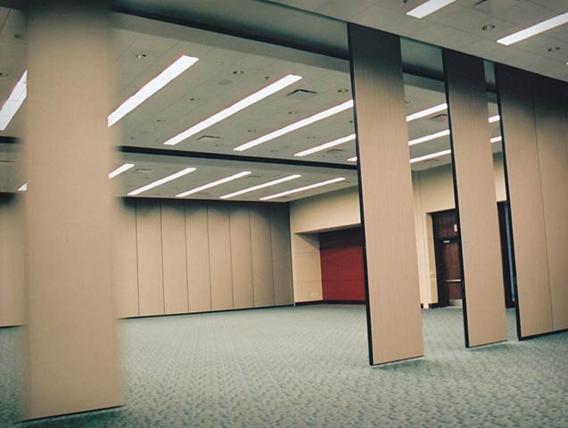moderco-folding-walls-and-accordion-partitions_02