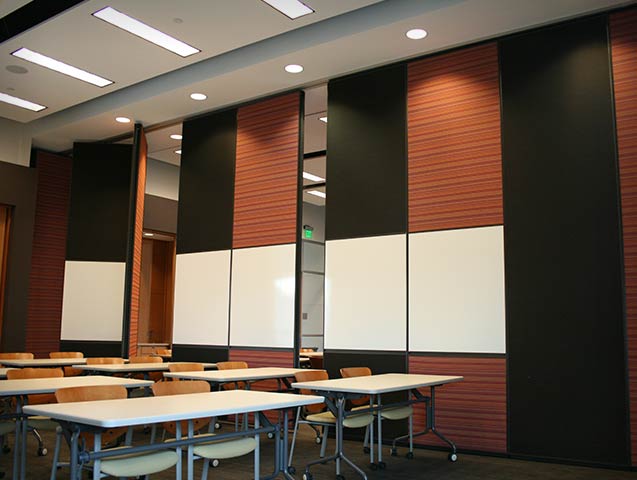 moderco-folding-walls-and-accordion-partitions_06